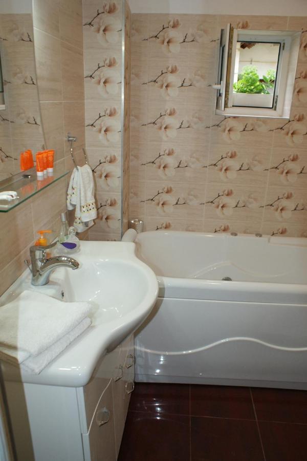Casa Georgeta Guest House Bran  Bagian luar foto
