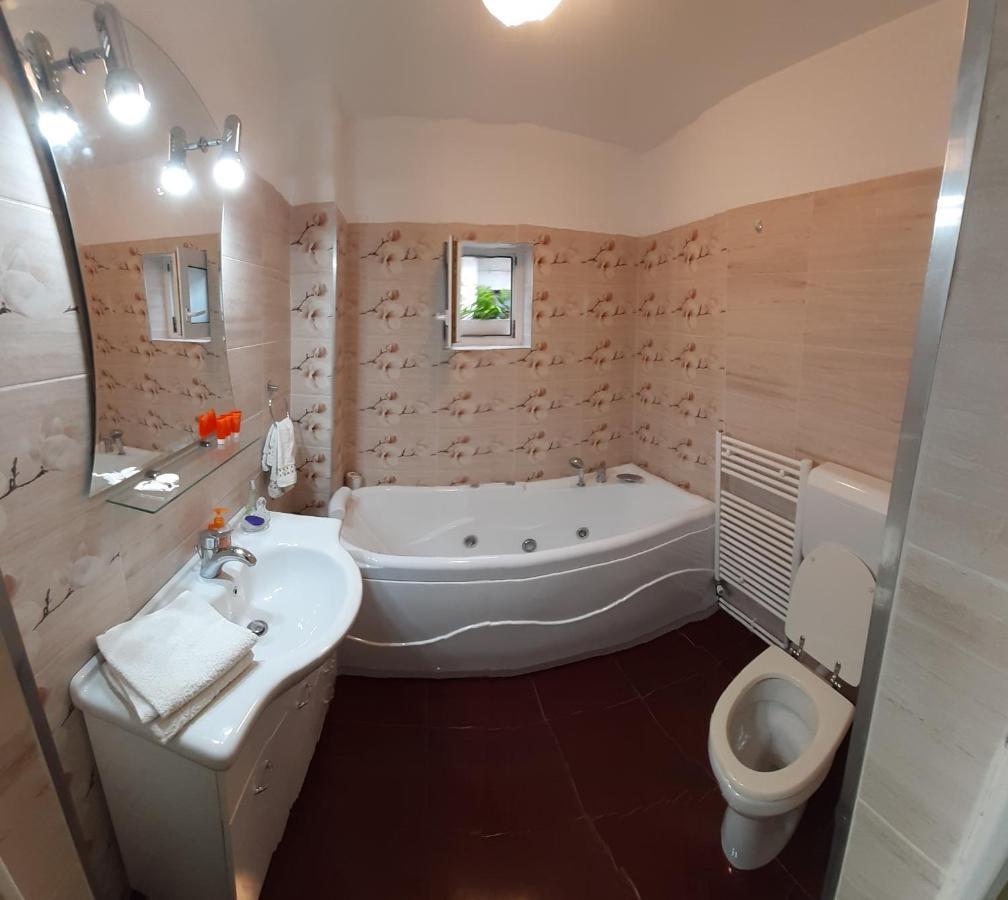 Casa Georgeta Guest House Bran  Bagian luar foto