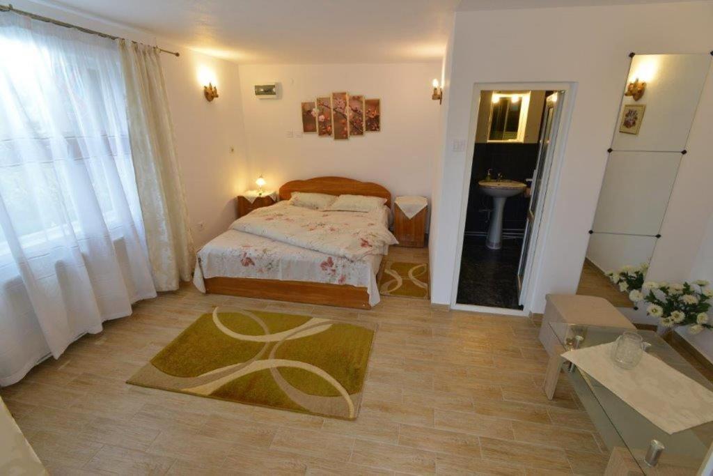 Casa Georgeta Guest House Bran  Bagian luar foto